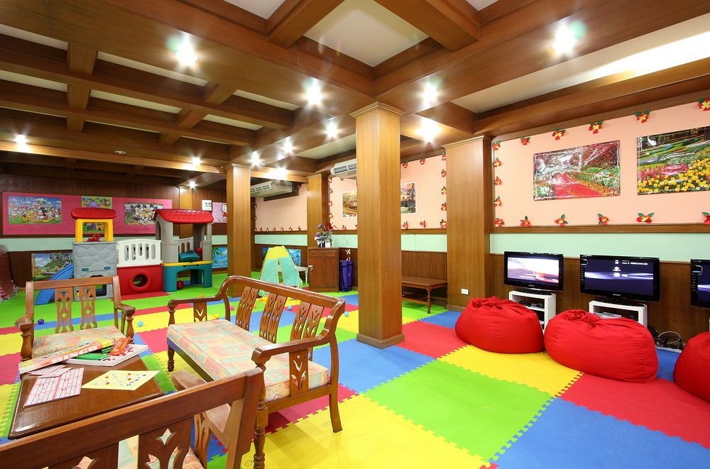 BW Phuket Ocean Resort. Бест вестерн Пхукет Карон. Отель с детьми в Тайланд. Пхукет отель с детским садом игровой. Kinder hotel